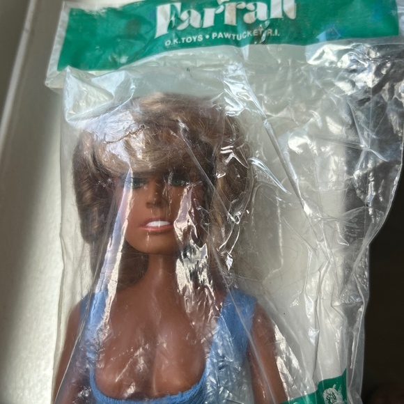 Farrah Barbie doll - Picture 2 of 8